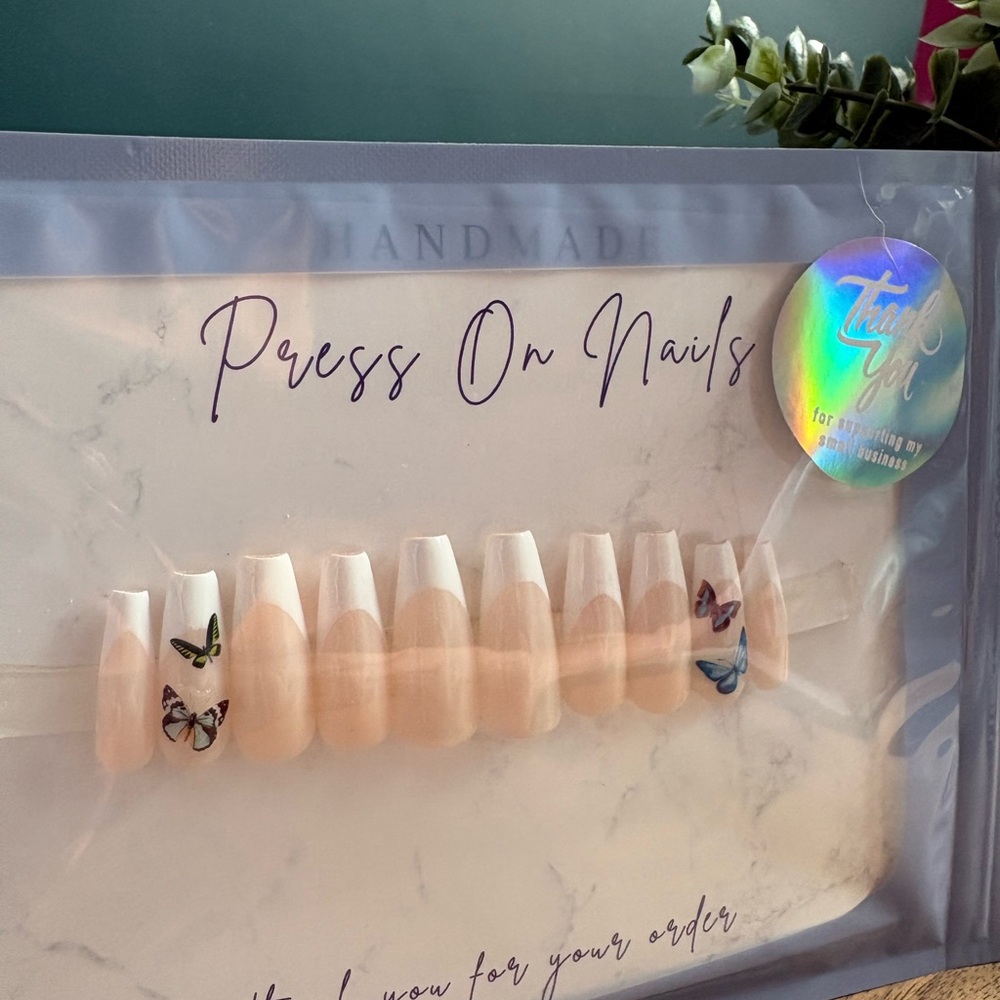 Hand Crafted Coral Press-On Nails